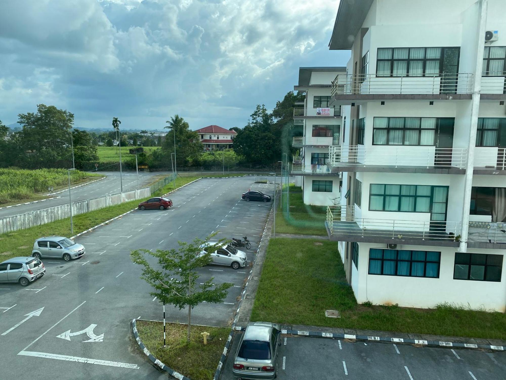 The Time Apartment Kota Samarahan Luaran gambar